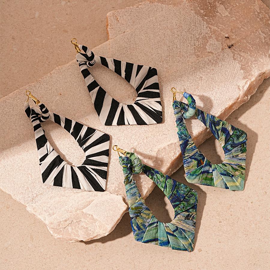 Exaggerated Contrasting Color Fabric Wrapped with Irregular Geometric Earrings, Elegant High-end Earrings for Women