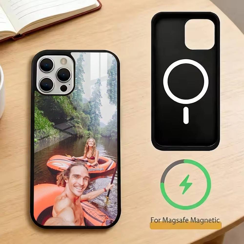 

Луи Коул Чехол для iPhone 17, 16, 15, 14, 13, 12, 11 Plus, Pro Магнитный с MagSafe Беспроводная зарядка iPhone14
