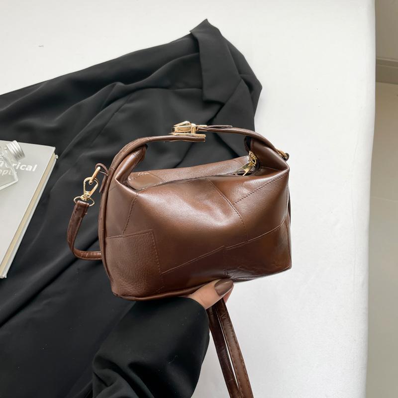 Niche Fashion Bag Women's 2025 New Hand-held High-end Small Square Bag Simple and Versatile Casual Shoulder Bag