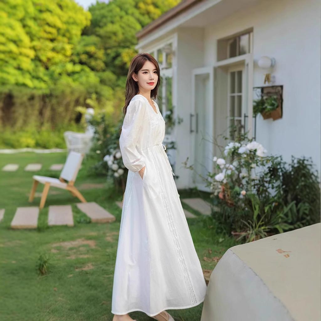 French White Dress Spring Dress Women's New Waist and Thin Temperament Gentle Wind Seaside Vacation Skirt