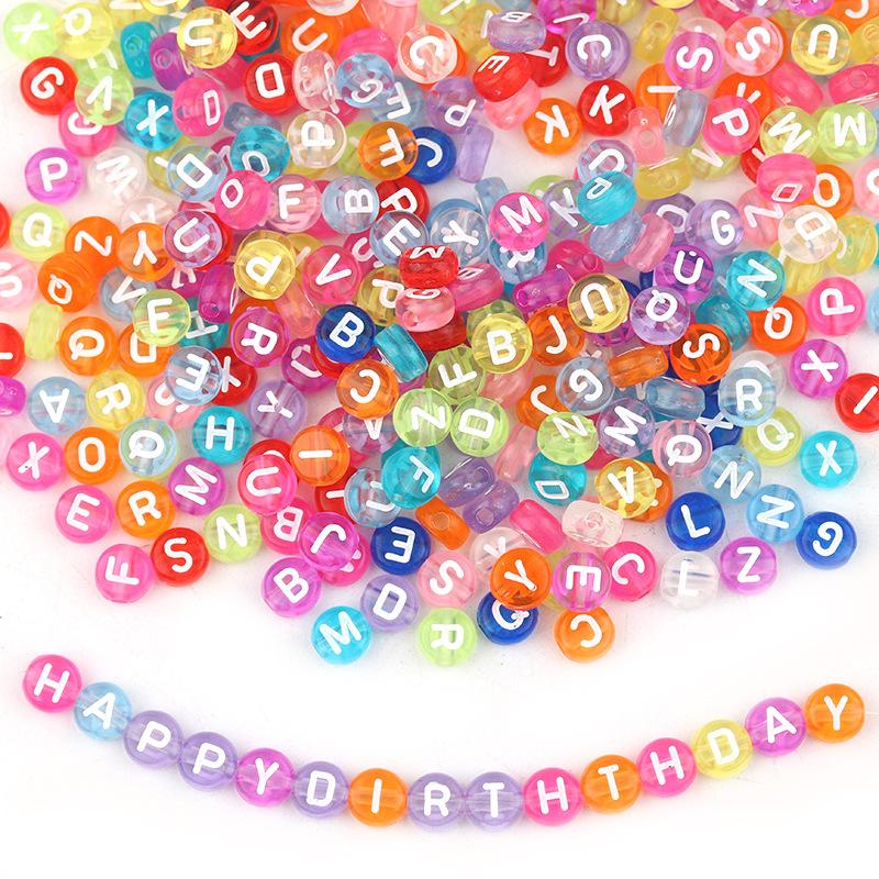 100 stuks/partij Acryl Oblate Alfabet Kralen Kleurrijke Transparante Letter Kralen voor Sieraden Maken DIY Armband Ketting Accessoires