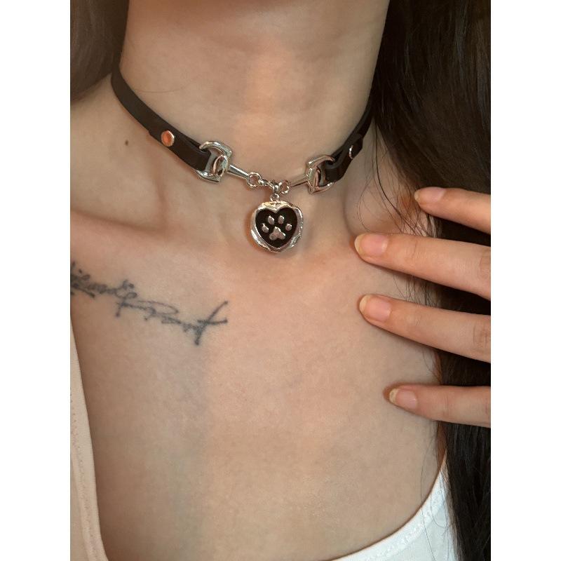 Y2K Heart Cat Paw Leather Choker, Sweet Cool Hot Girl Clavicle Necklace