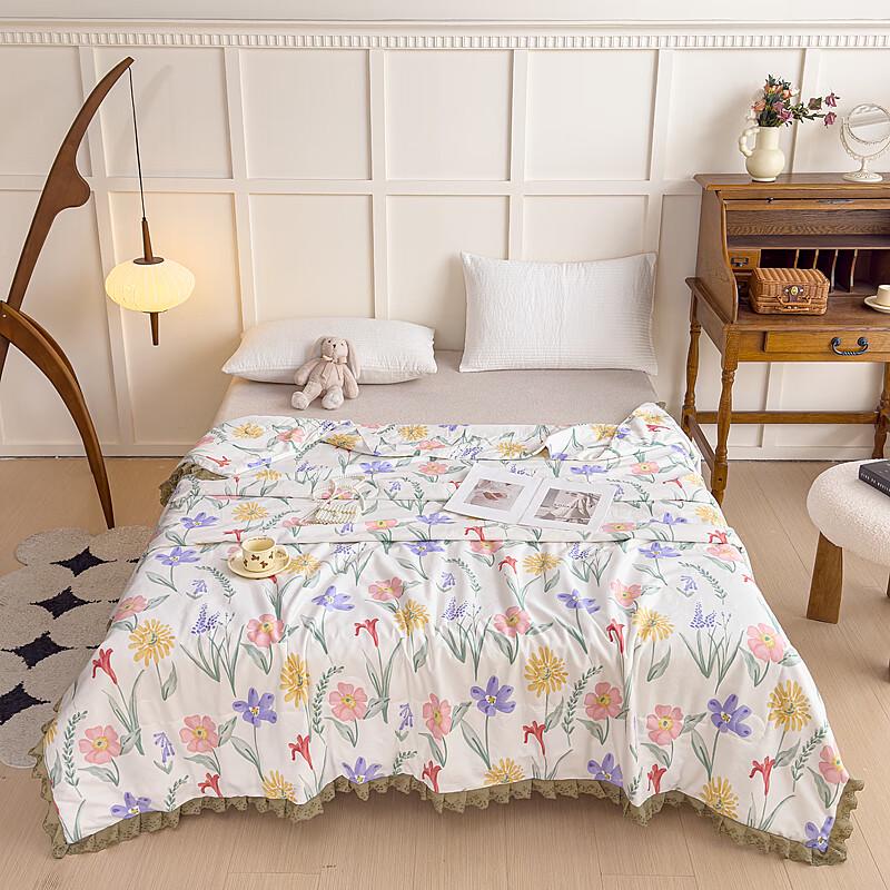 

Aosmeng Princess Style Lace Trim Washed Cotton & Soy Fiber Quilt