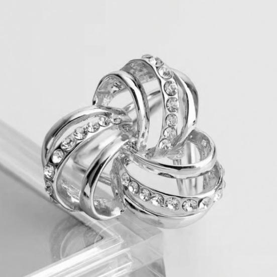 Rhinestone Scarf Ring 3-Ring Scarf Clip Ring Sparkly Elegant Scarf Holder Ring for Women Shawls Neckerchiefs Silk Scarves