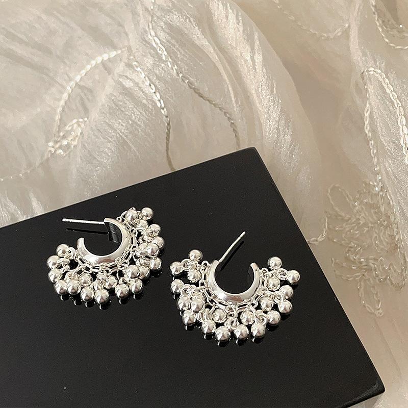 

Серьги-гвоздики с бахромой из металлического шара Cold Wind, женские, уникальные, модные, элегантные, универсальные серьги