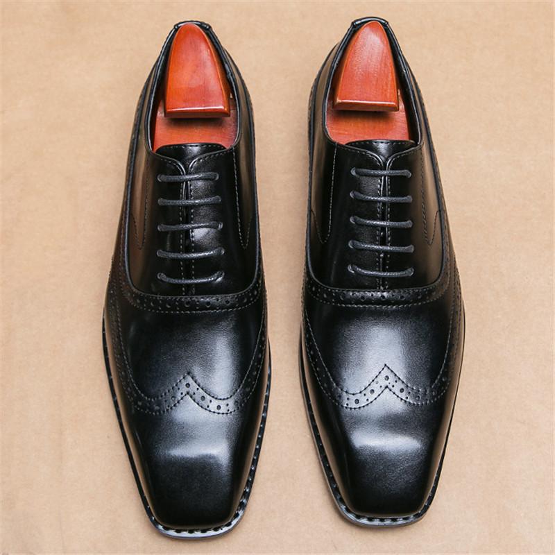Fashion New Designer Gentleman Lace Up Patent Leather Brogues Shoes For Men Casual Loafers Business Formal Dress Footwear Zapatos Hombre