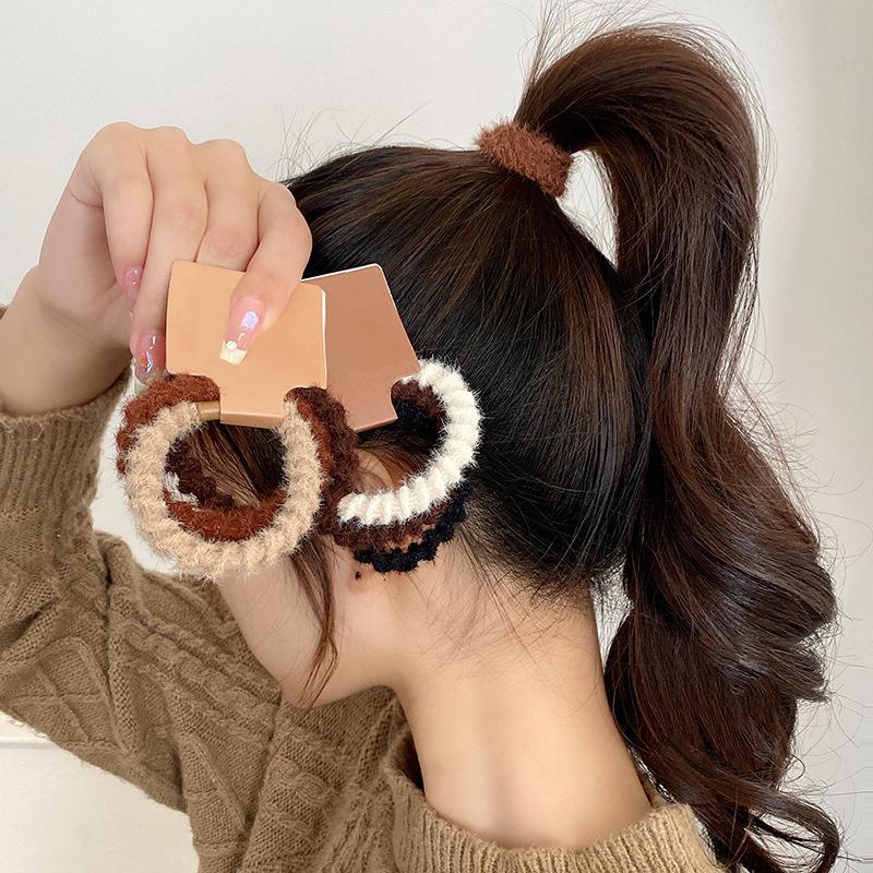 Trendy Elastic Plush Hair Ties for Autumn/Winter 2024