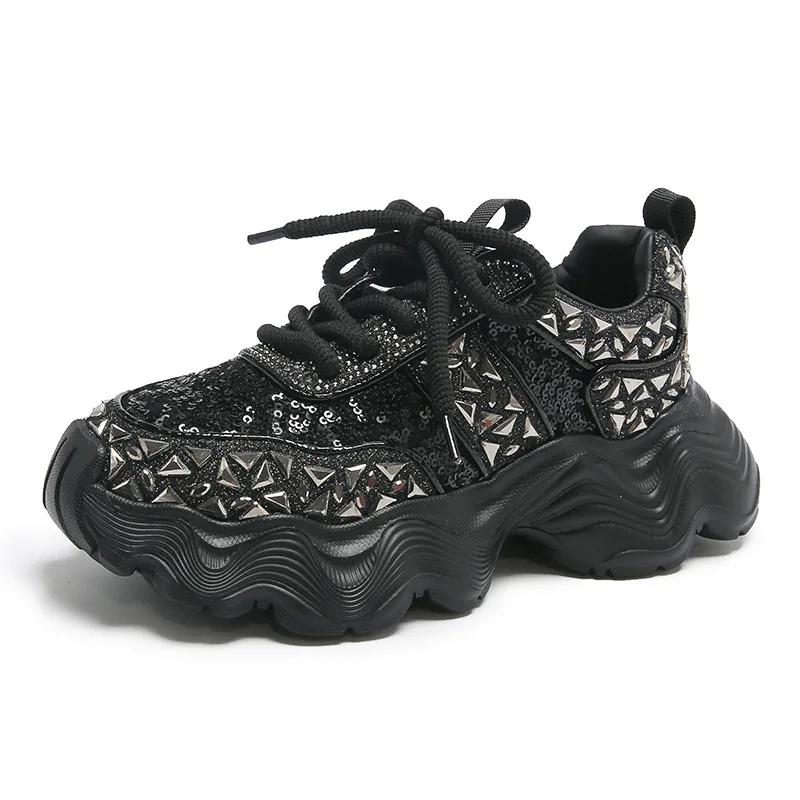 

Мода 2025 Новый стиль Женские вулканизированные туфли на толстой подошве и дышащей мягкой подошве Низкие кроссовки «папины» для модных леди 35