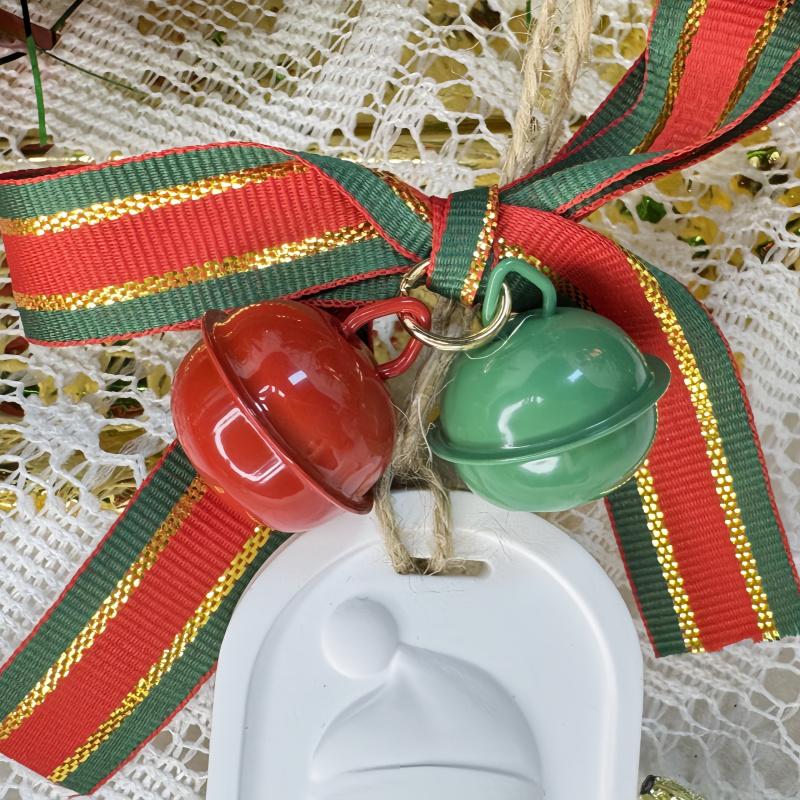 1pcSanta Claus Car Plaster Aromatherapy Car Interior Hanging Decoration Bathroom Bedroom Wardrobe Diffuser Stone Decorative Pend