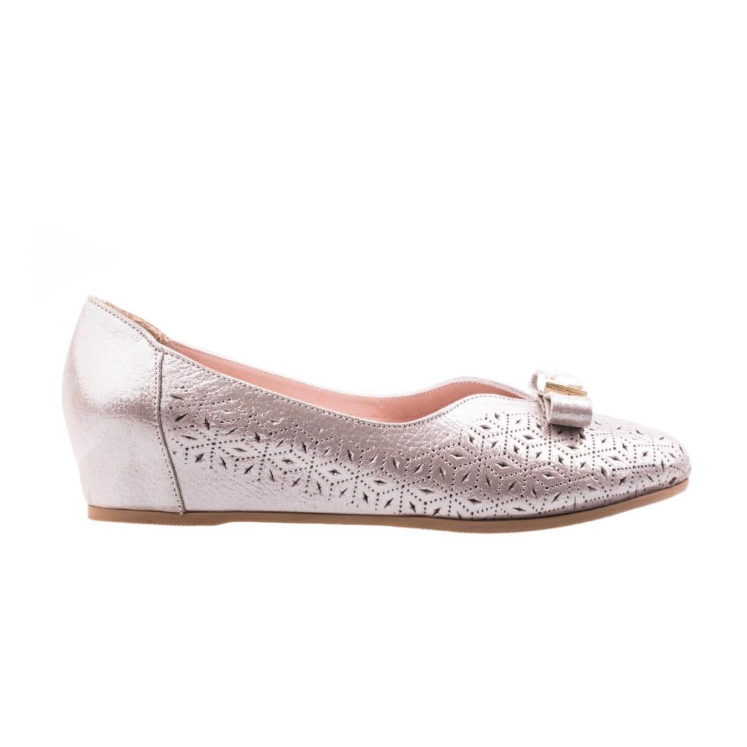 

Женские туфли на танкетке из натуральной кожи