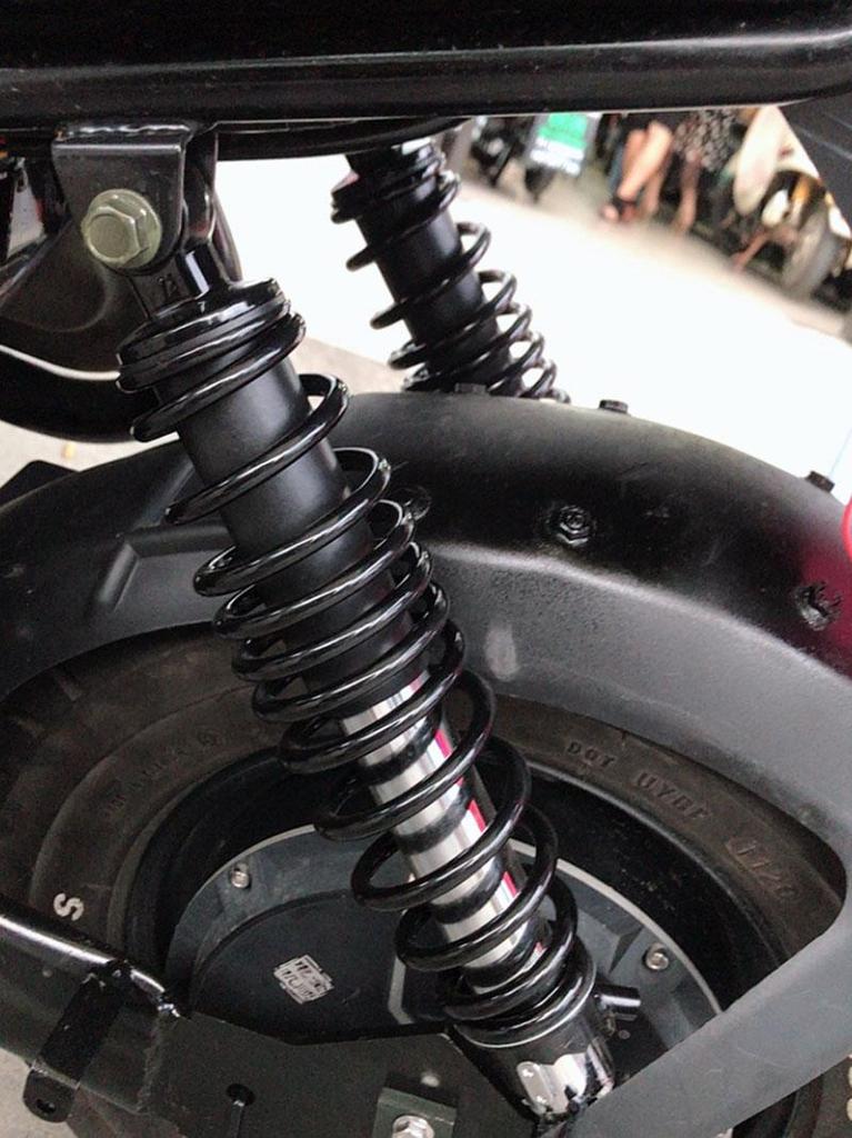 Adjustable Rear Shock Absorber for Ninebot F30, Xiaoniu N1S, Linhai F90/M95C Electric Scooters