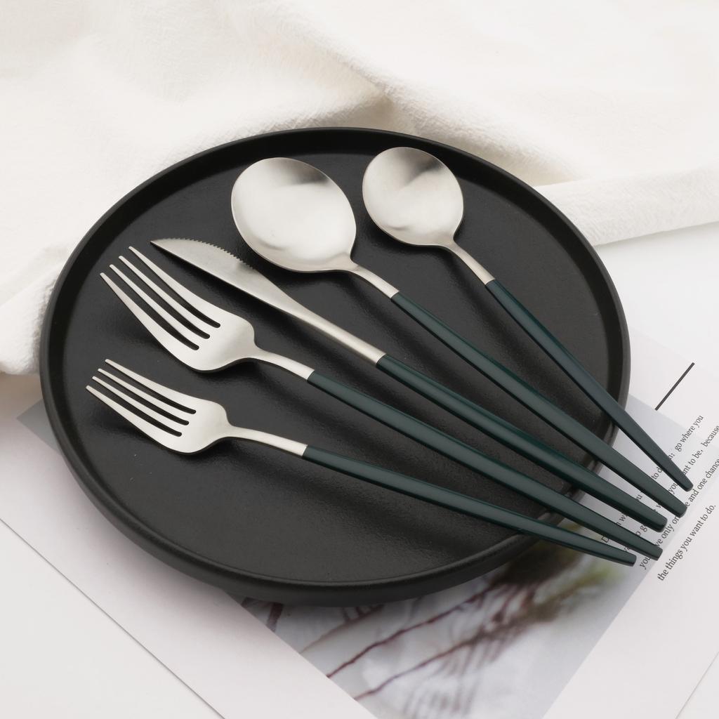 30 Teile/satz Geschirr Matte Schwarz Messer Salat Gabeln Dessert Löffel Besteck Set Edelstahl Besteck Familie Geschirr für Party