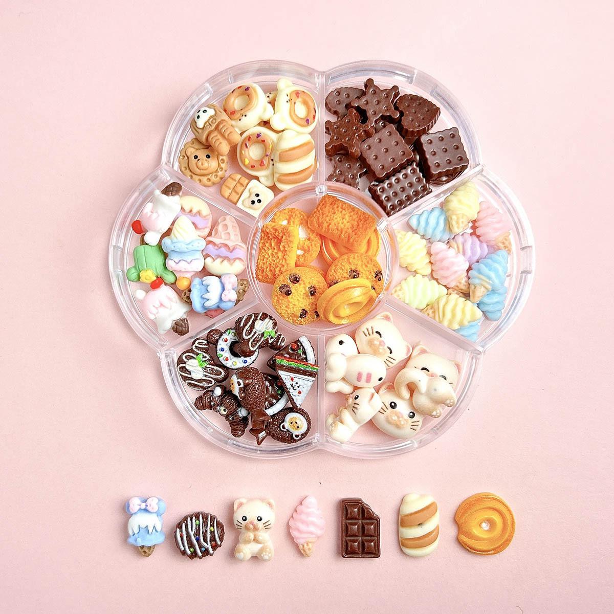 1Box Mixed Cute Simulated Dessert Candy Butterfly Nail Art Decorations 3D Resin Cartoon Cat Fish Bear Nail Charms Supplies