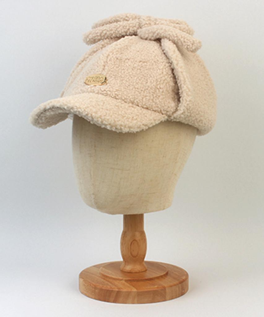 Yunibeosyeolkemiseuteuli Bubble Metal Beige Fleece Earflap Cap