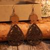 Retro Kolczyki Skórzane w Kształcie Łezki Choinkowej z Akcentami z Wiórów Drewnianych
