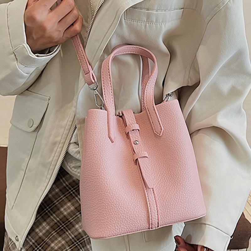 Niche Simple Portable Vegetable Basket Bag Women's 2025 Autumn New Commuter Large-capacity Shoulder Crossbody Bucket Bag