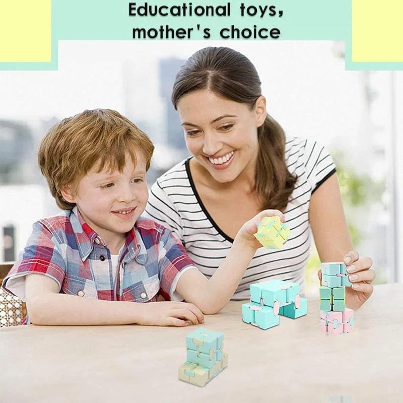 Magischer Puzzlewürfel, Anti-Stress-Spielzeug für Erwachsene, Infinite Flip, lustiger Würfel, sensorisches Spielzeug für Kinder mit besonderen Bedürfnissen, Weihnachtsgeschenke