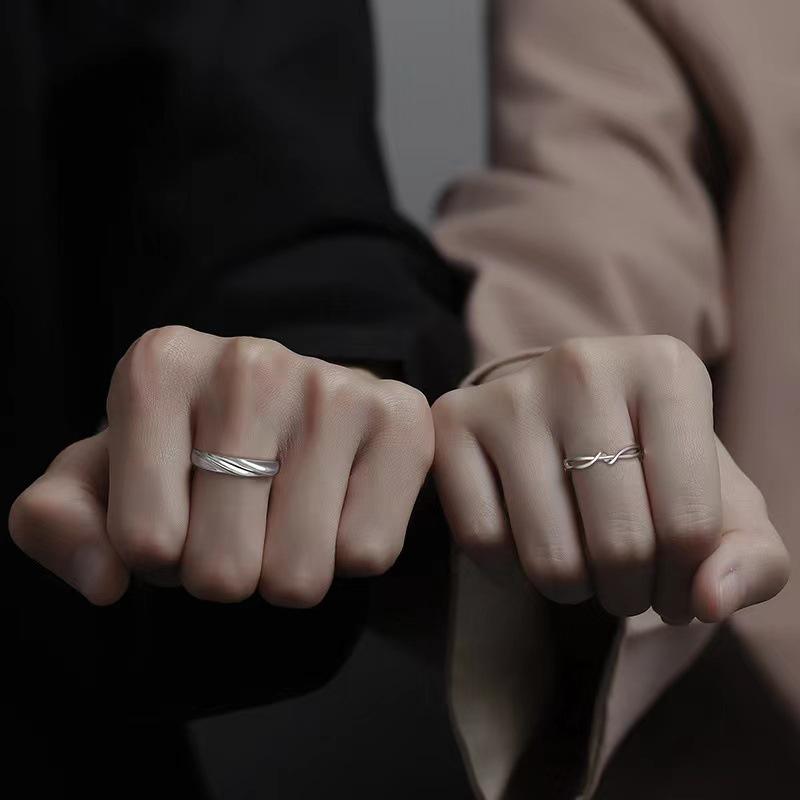 Engraved Couple Wedding Bands - Unique Qixi Festival Gift for Him & Her