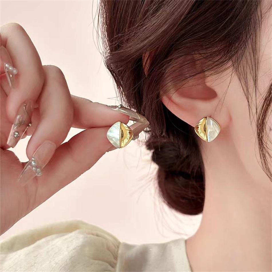 

Эмалевые белые золотистые квадратные серьги-гвоздики контрастного цвета для женщин, ювелирные украшения, букли д ор, пендьентес, ювелирные изделия