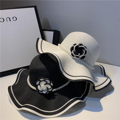 Straw Hat with Flower & Faux Pearl Decor - Elegant Beach Accessory for Women with Unique Design and Stylish Look