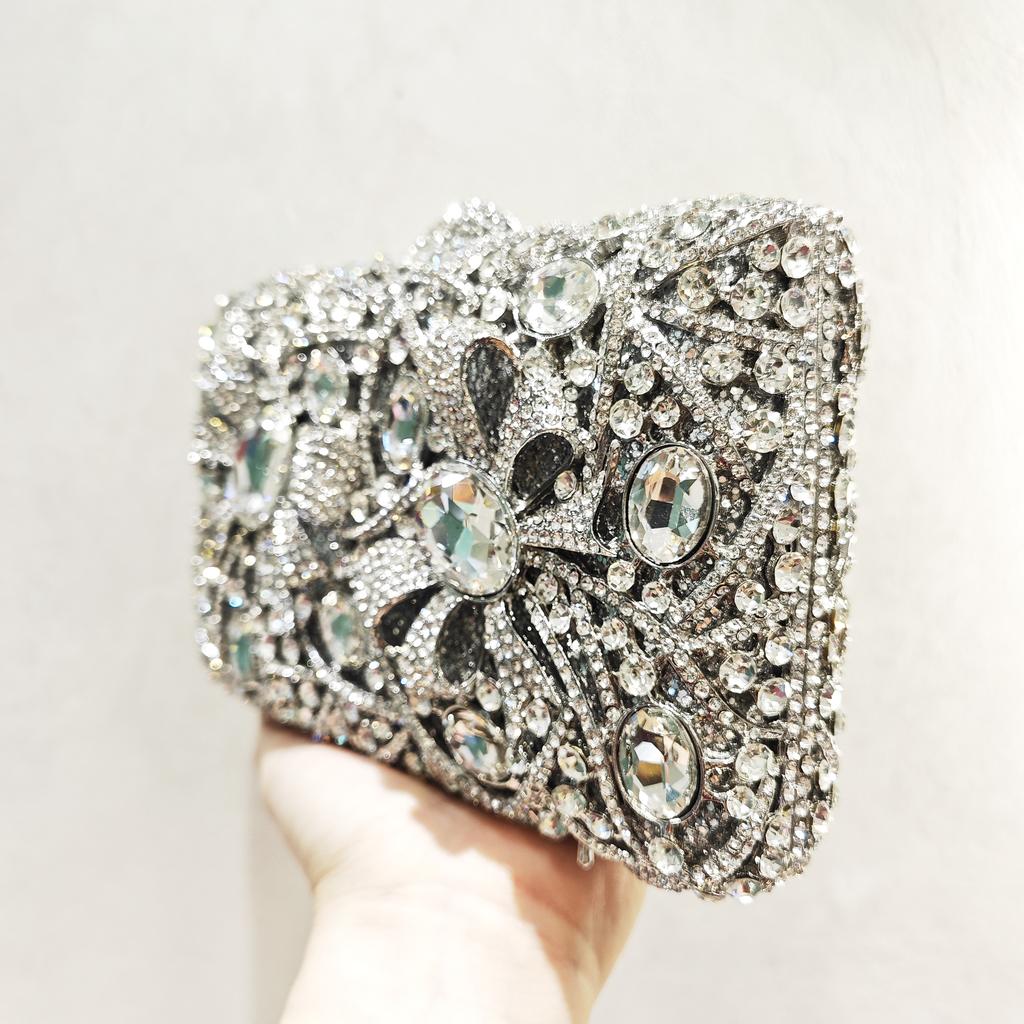 Silver/Gold Bow Evening Clutch Purse Bag For Wedding Bridal Bags Fashion Women Rhinestone Clutches Lady Crystal Prom Party Bags