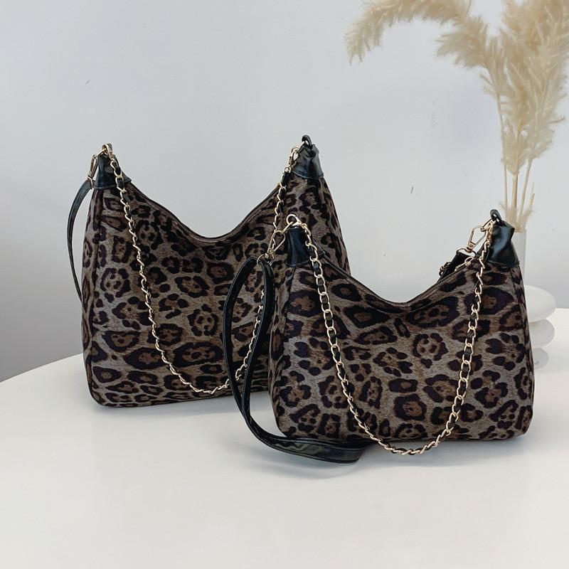 Trendy Coffee Color Crescent Crossbody Bag For Women With Retro Design And Spacious Interior Small кофейный