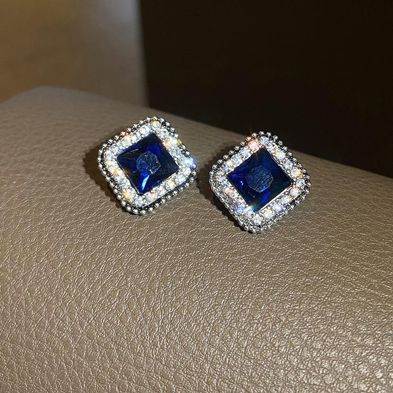 

S925 Copper Needle High-quality Opal Stone Square Crystal Sweet New Temperament Birthday Gift Earrings Women s Zircon Oorbellen