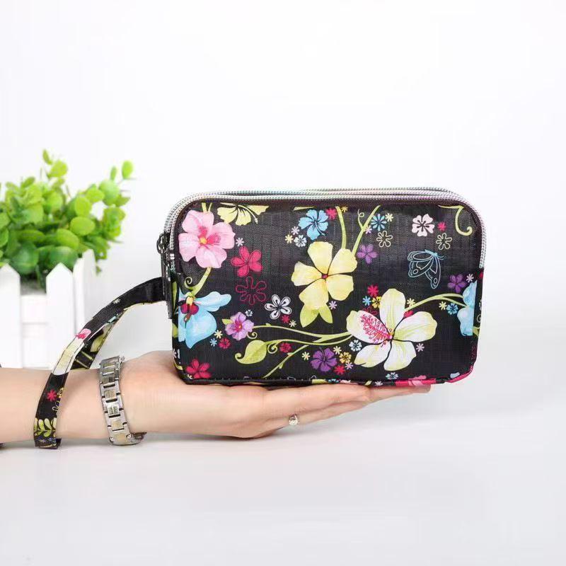 Women's Canvas Art Clutch: Three-Layer Long Wallet, Large Capacity Handbag, Key & Coin Purse, Casual Phone Bag