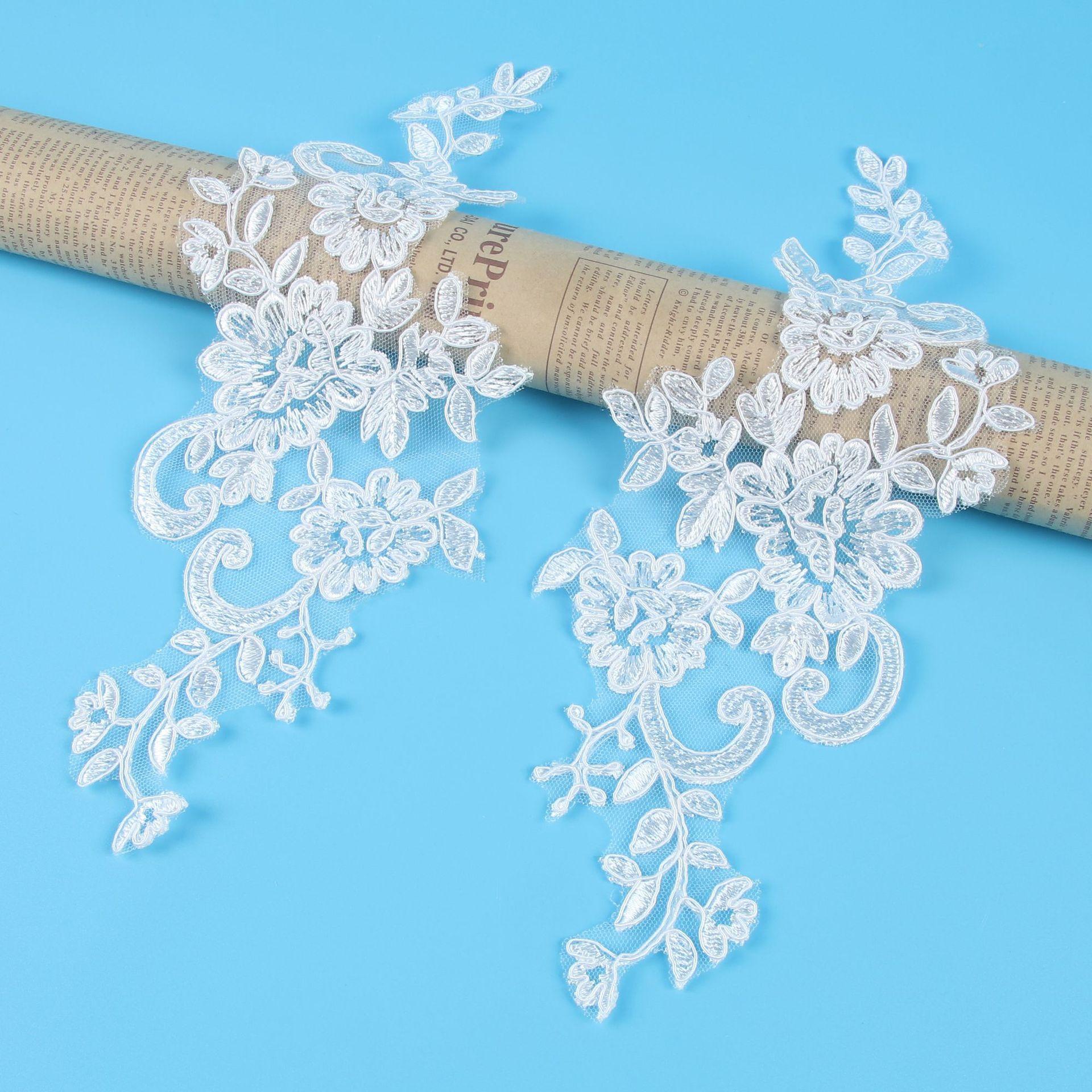 

Вышивка в древнем стиле Аппликация к цветку Китайский стиль Свадебное украшение для головы Декор для сценического платья Аппликация Кружево Цветок Аксессуары для одежды White 30 * 11CM