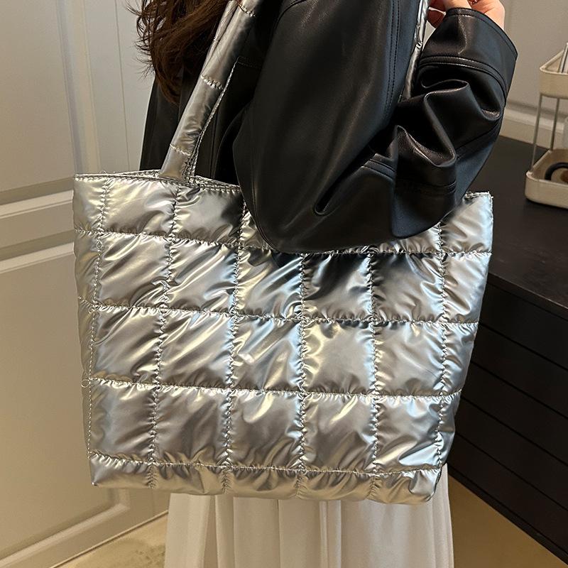 A Unique and Distinctive Tattoo Line Casual Single-shoulder Bag with A Simple and Commuting Feel, and A Crossbody Bag