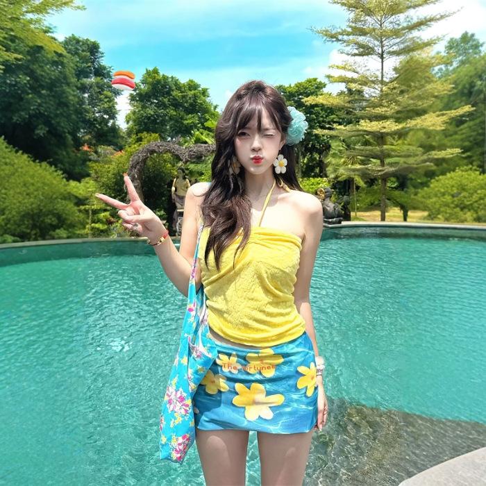 Yellow strap neck tube top women's summer seaside dopamine wear suit hip skirt two-piece set