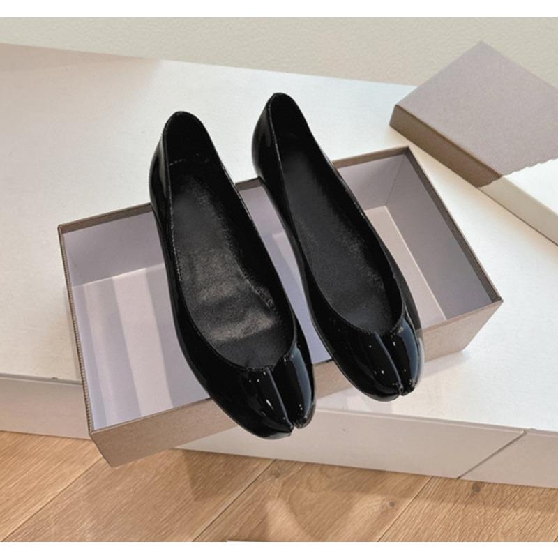 Fashion 2025 New Arrival Patent Leather Inner Heightening Splite-Toe Shoes Retro Shallow Flat Mary Janes Single-Layer Shoe Botas Mujer