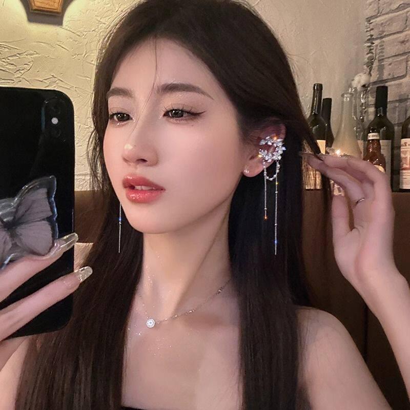Elegant Zircon Crescent Moon Pearl Tassel Ear Clip - Chic & Versatile Niche Fashion Earring