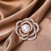 2022 New Creative Luxury Pearl Brooches Pins For Women Elegant Rhinestone Snowflakes Flower Accessories Lady Wedding Party Gift