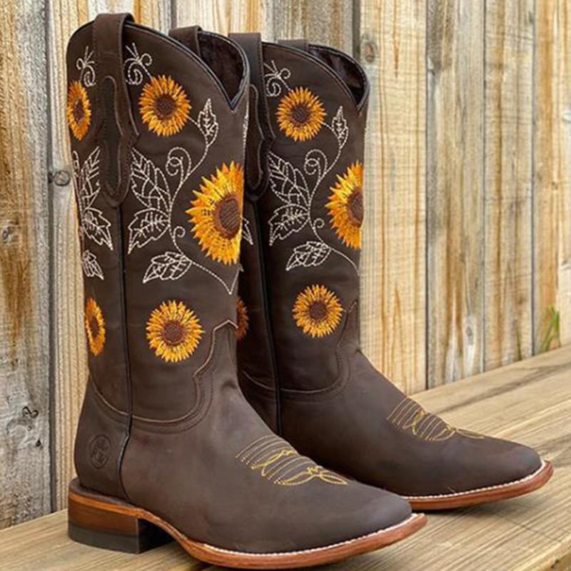 Autumn and Winter Footwear Plus Size  with Thick Heels and High Heels Embroidered Women's Boots