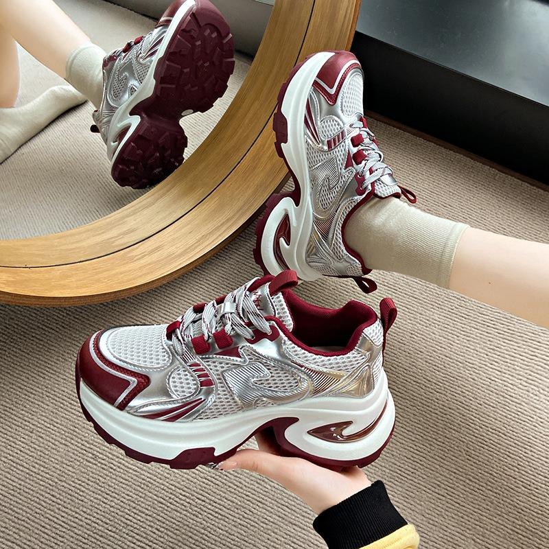 Small thick-soled heightened heels women's shoes soft leather dad shoes children's spring and summer new versatile casual sports shoes