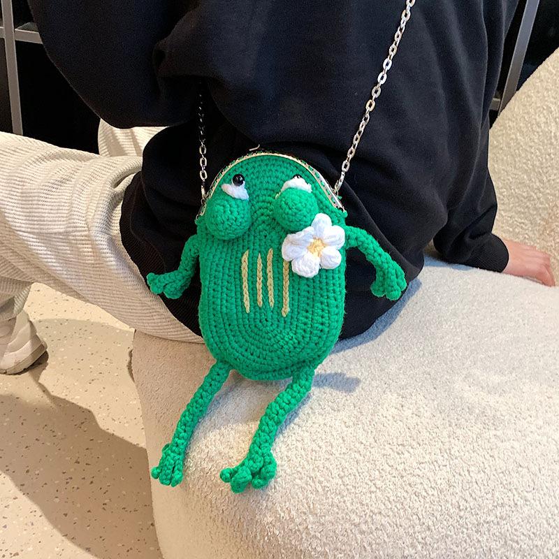 Cartoon small bag bag 2025 new Japanese clip chain bag ins net red girl single shoulder knitted mobile phone bag tide
