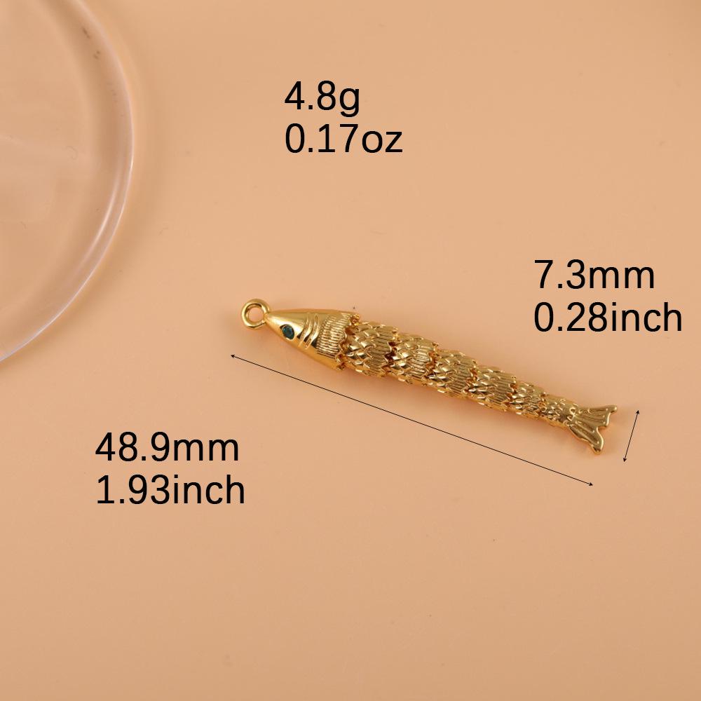 Eleganter vergoldeter Koi-Fisch Anhänger mit Strasssteinen