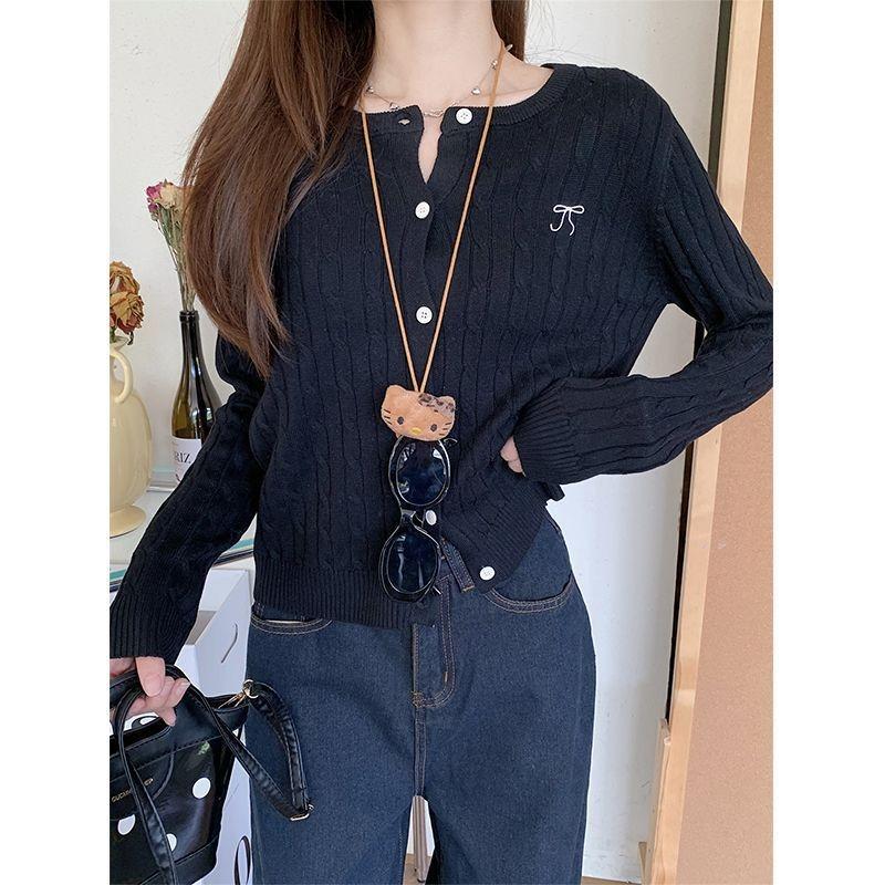 Fashion Versatile Knitted Sweater Simple Commuter Cardigan Embroidery Design Sense Small Age Reducing Short Jacket Tide