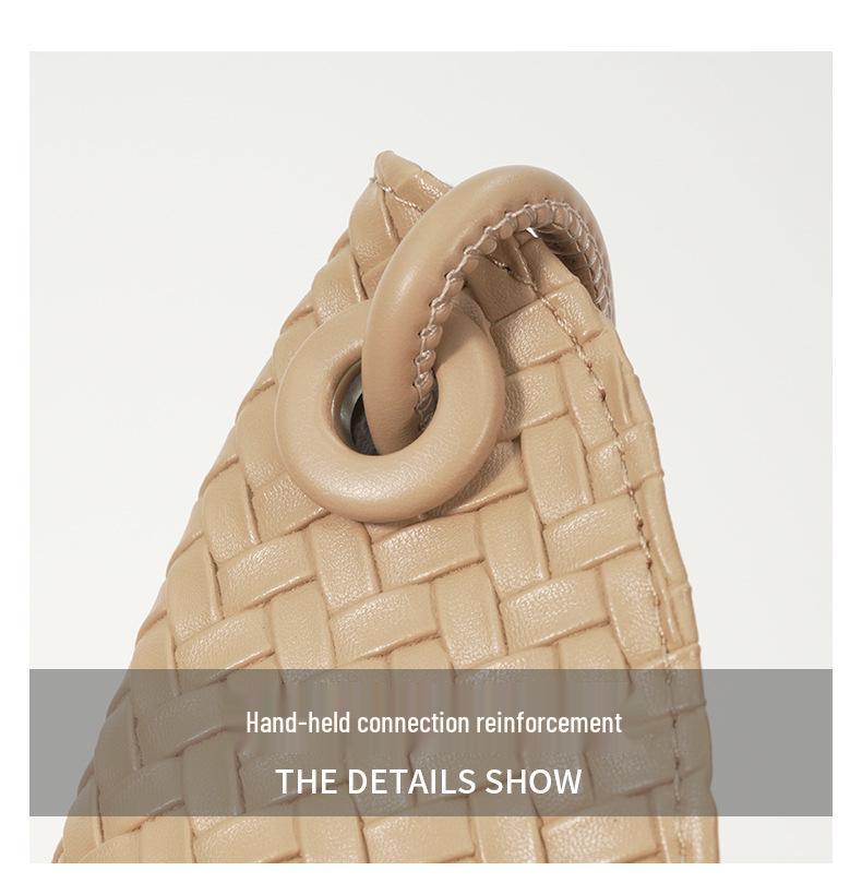 Women's 2025 Retro Large Capacity Woven Shoulder Tote Bag - New Fashion, Commute Style.