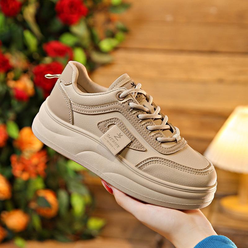 

2025 little white shoes women s autumn new Korean version ins female students leisure sports versatile board shoes street shot YB7309 35