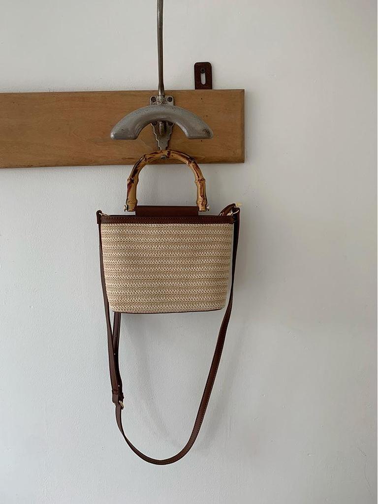 2025 Summer Ladies Woven Straw Crossbody Bag - Stylish Handheld Bucket Design