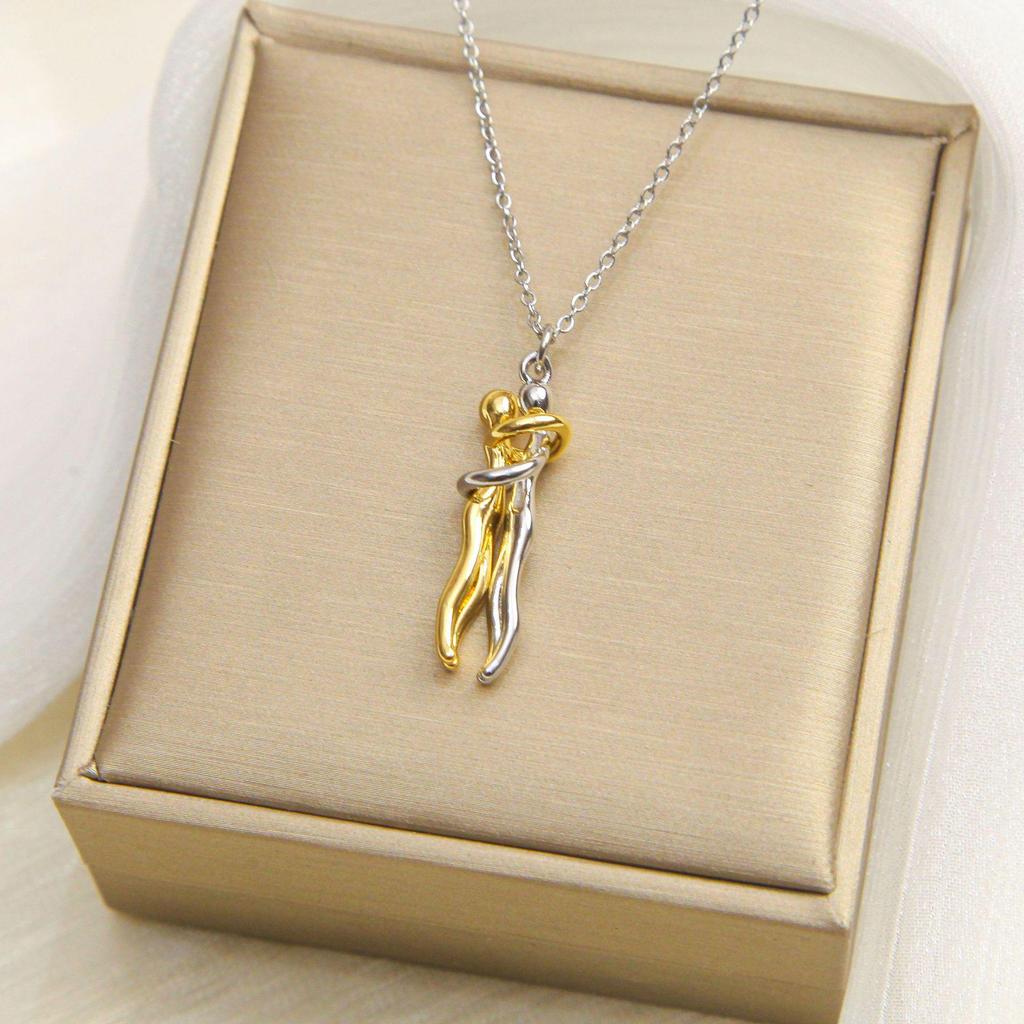 Stylish Non-Fading Hug Necklace for Couples - Romantic Gift for Men and Women