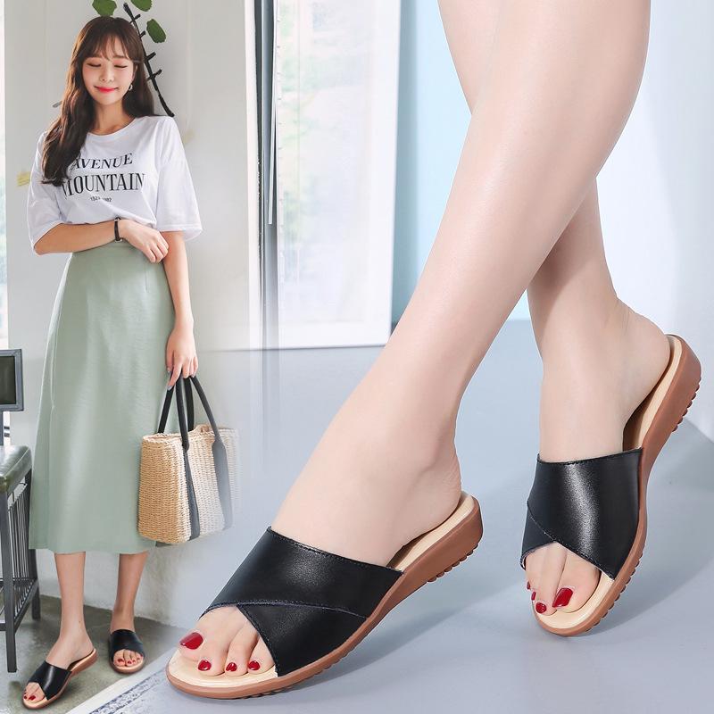 

Шлепанцы для женщин летние новые из натуральной кожи на плоской подошве пляжные вьетнамки сандалии беременная мама носит повседневные сандалии для женщин 40