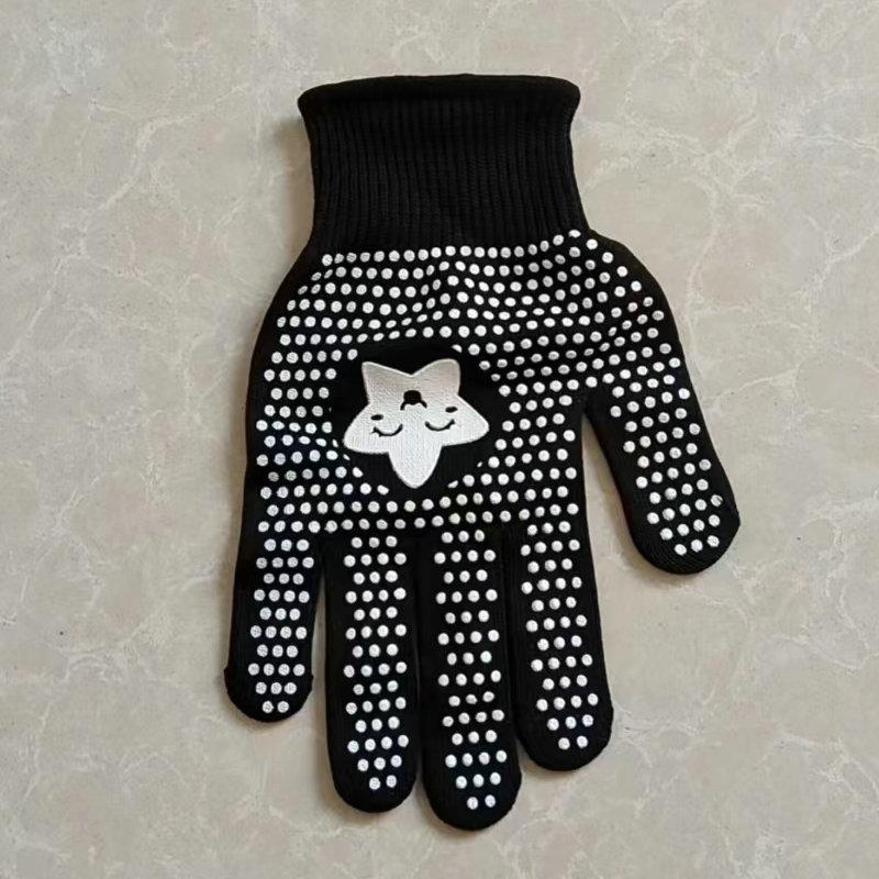 

Children Work Gloves for Ages 4 to 8 Nylon Fabric with Dot Grip Pattern Suitable for Preschool Labor and Protective Use Durable Construction One Size чёрный