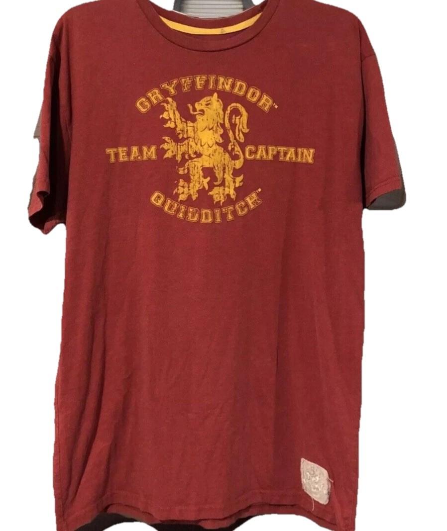 Harry Potter Universal Studios Gryffindor Quidditch Team Captain Shirt Large Unisex T-Shirt S