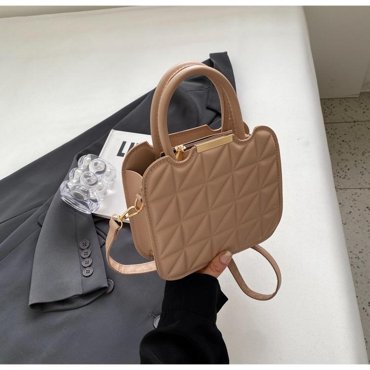 Rhombus Indentation Temperament 2025 New Trendy Simple Temperament Single Shoulder Crossbody Portable Small Square Women's Bag