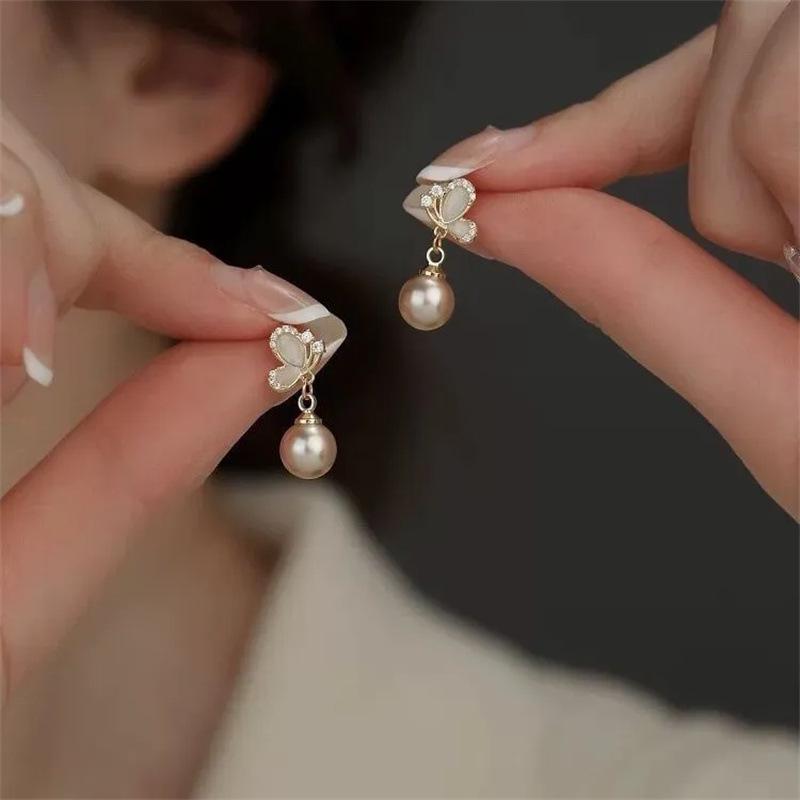 Trendy Light Luxury Pearl Butterfly Earrings for Women