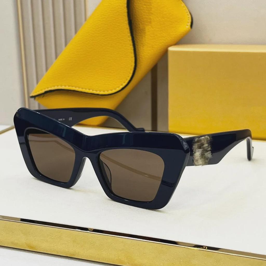 LOE Classic Cat-Eye Luxury UV-Protection Women's Sunglasses LW40036I