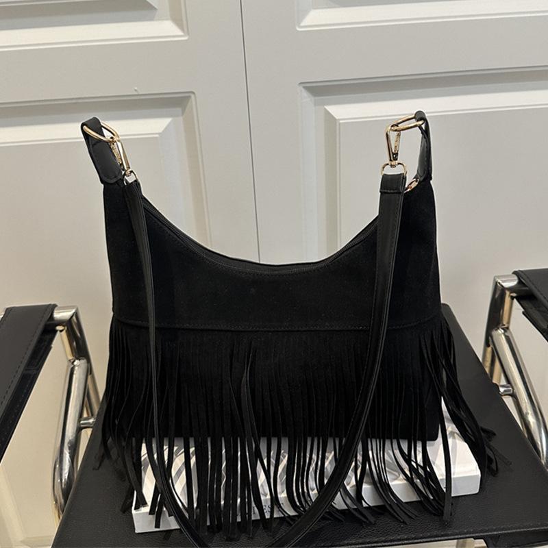 2025 New Fashion Design Fringed Bag Retro Matte Leather Crossbody Texture Large Capacity Women's Shoulder Bag